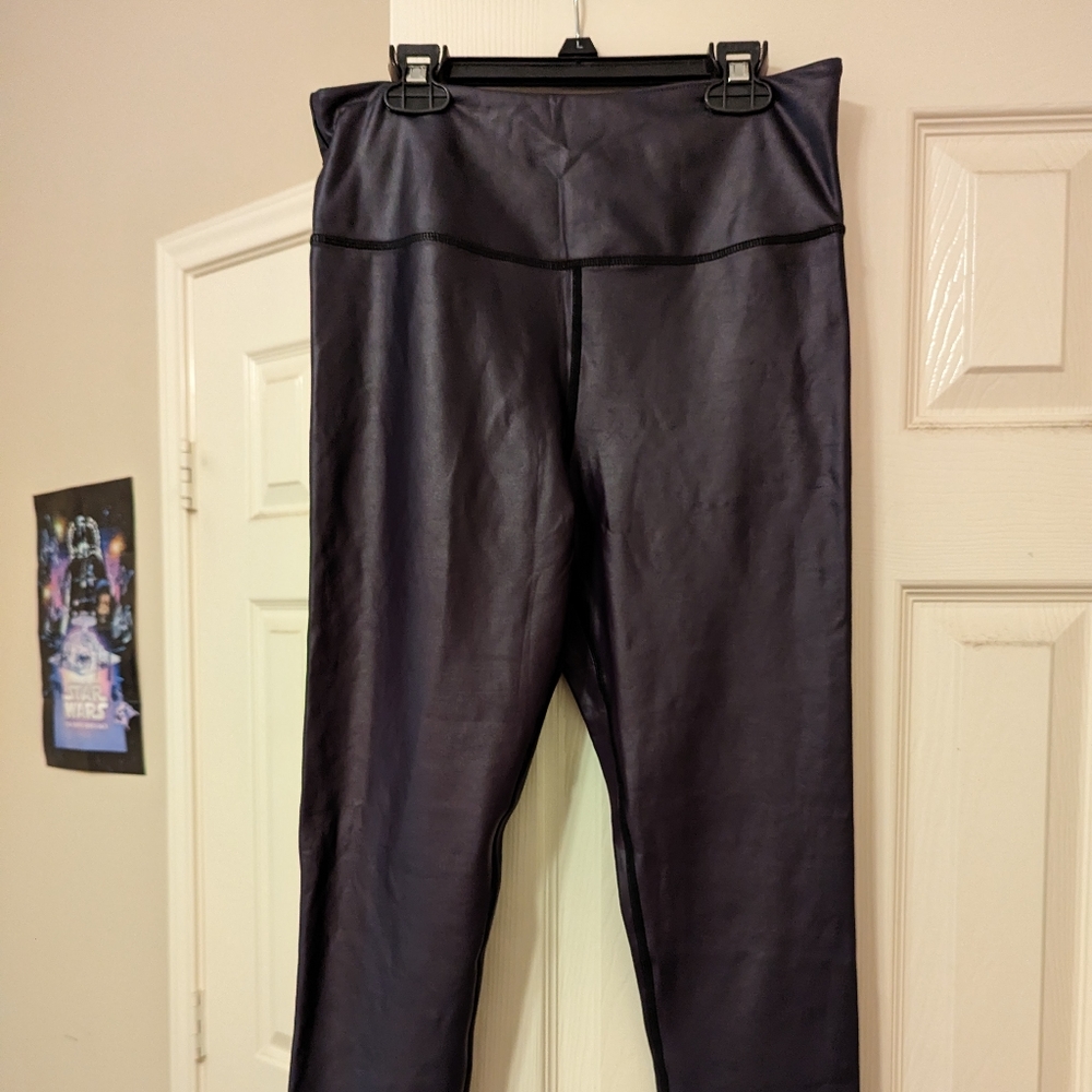 Zyia light and tight leggings